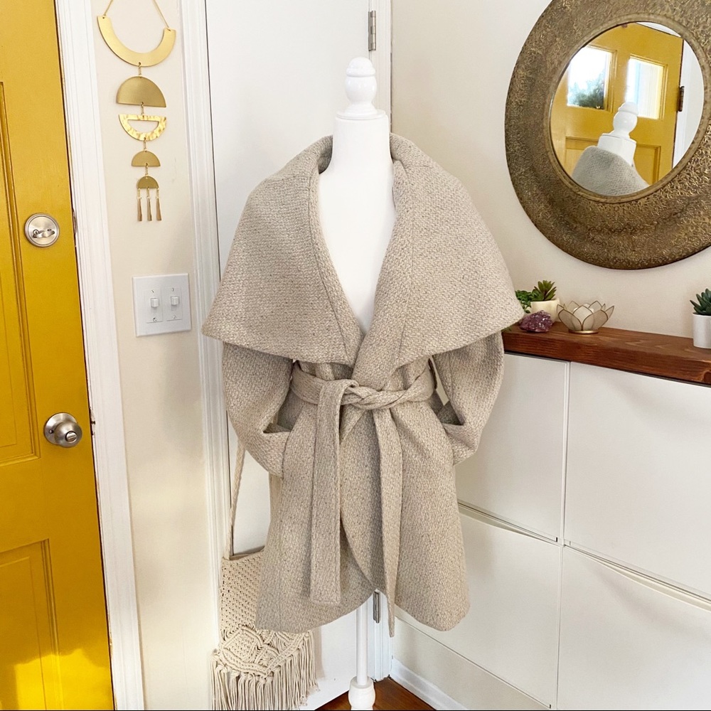 NWT T Tahari Marla Wool-Blend Wrap Coat Size Small